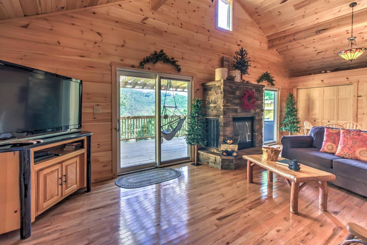 Private Sevierville Cabin With Mountain Views And Loft Zewnętrze zdjęcie